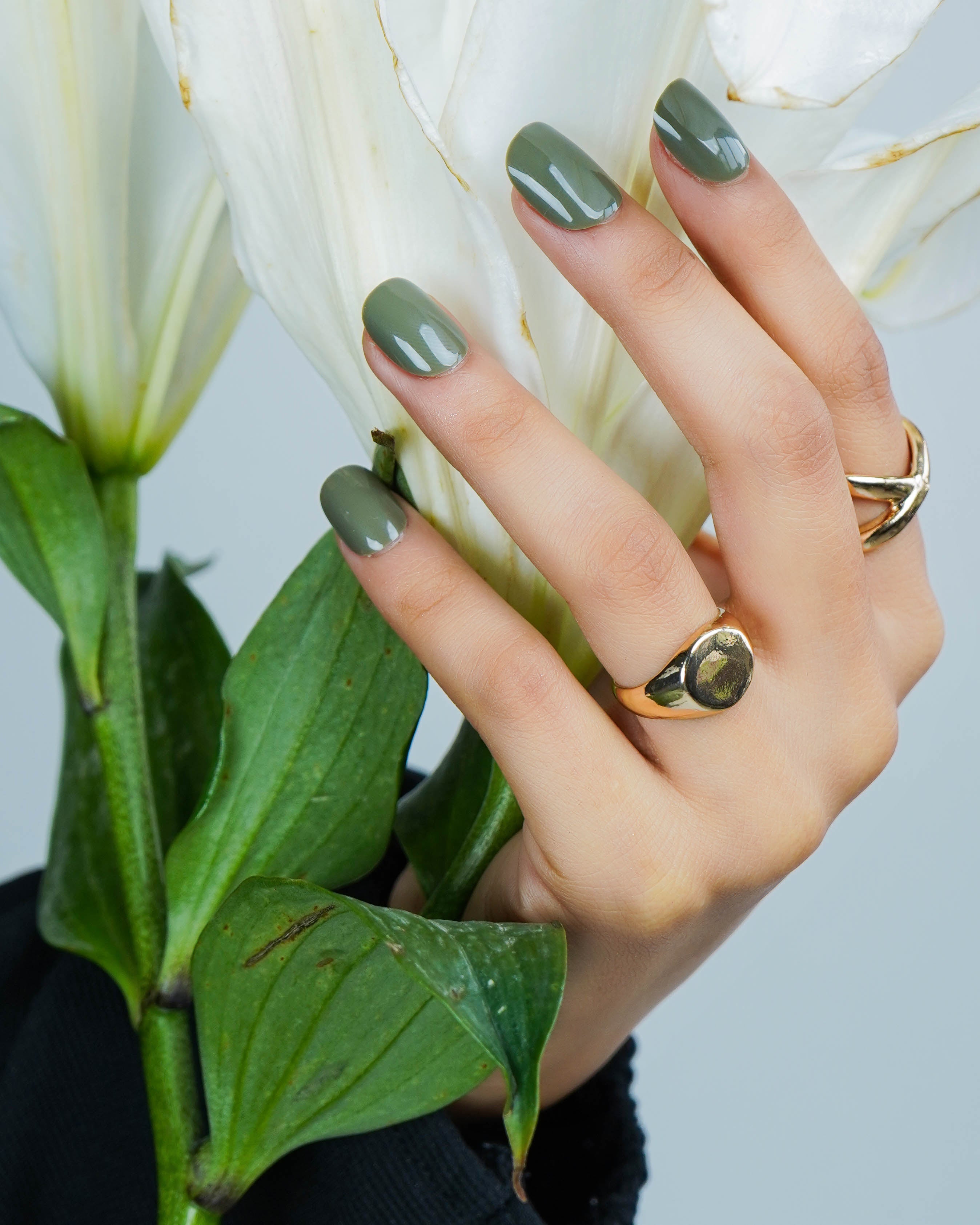 Nude Muse Dark Olive Green Press On Nails