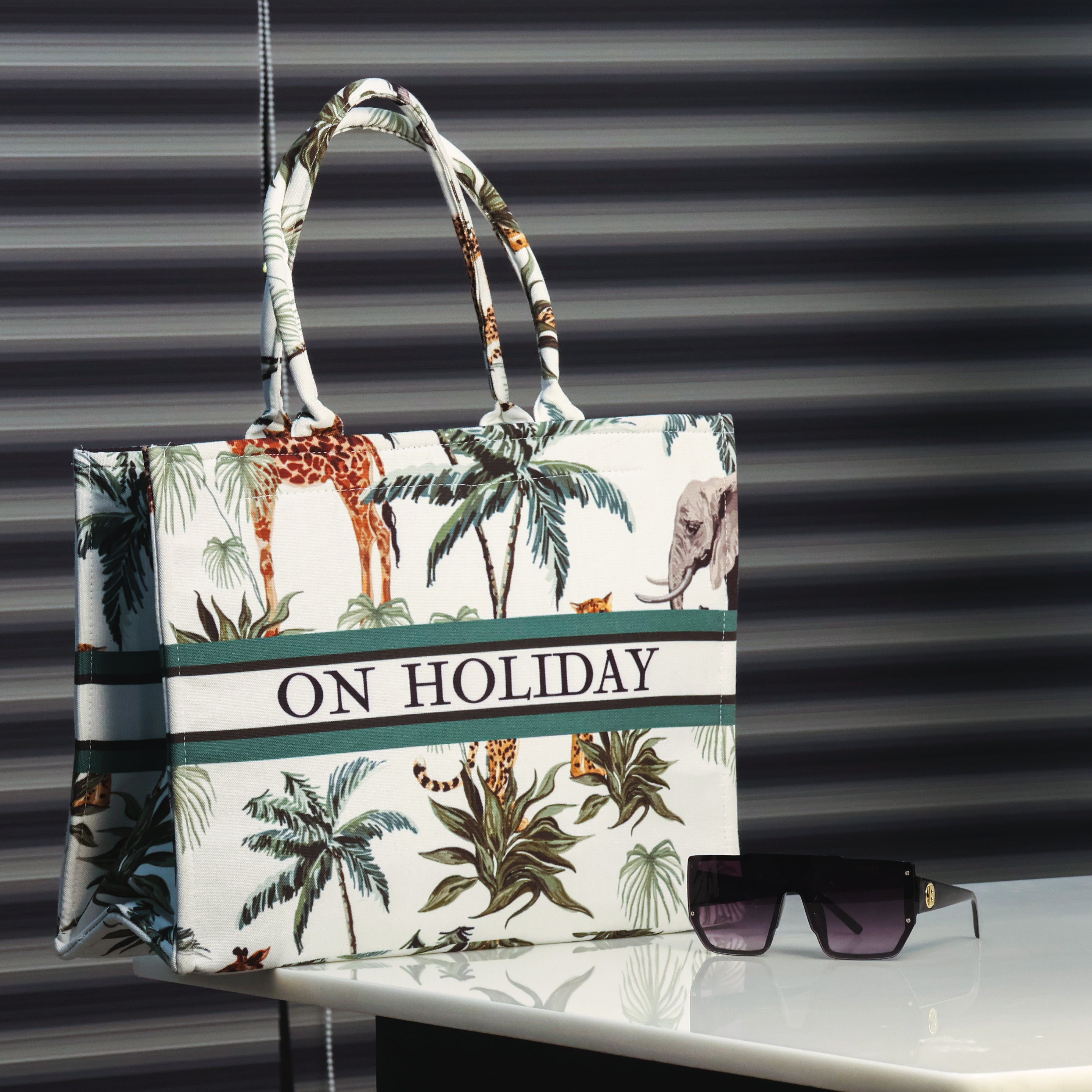 Palm Paradise Tote bag