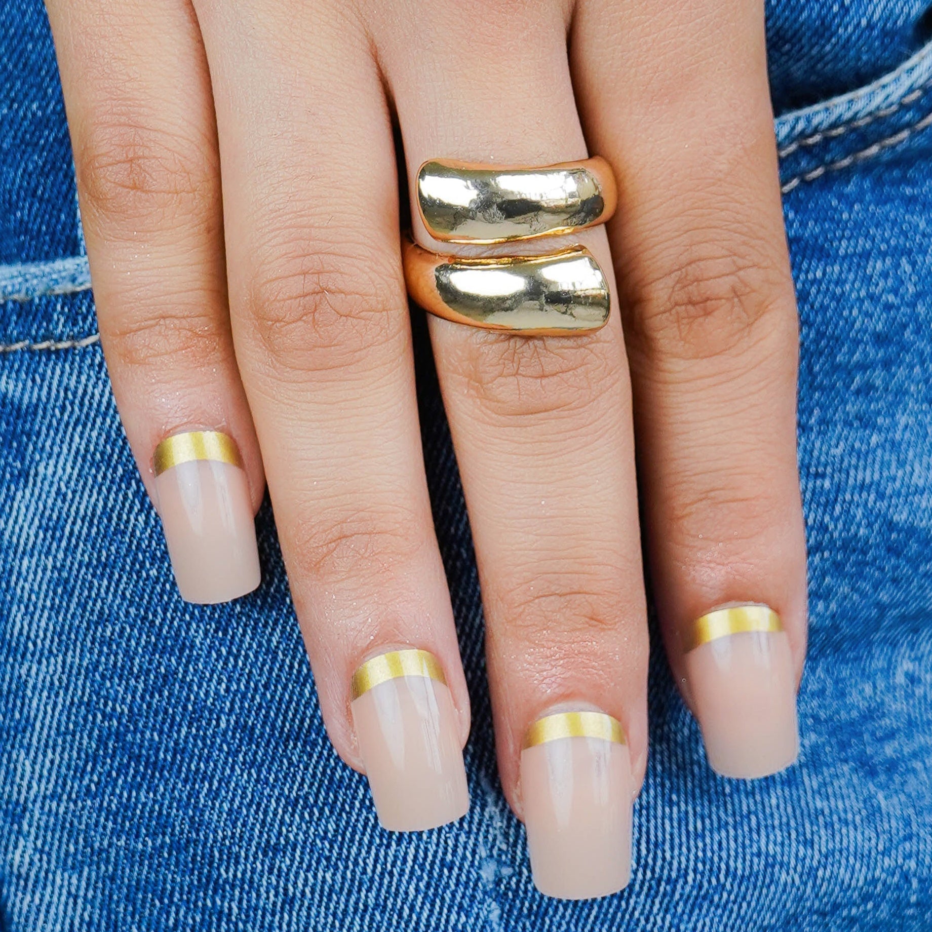 Gilded Bottom Press On Nails