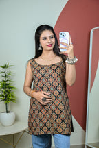 Black Patterned Deep Back Sleeveless Kurti